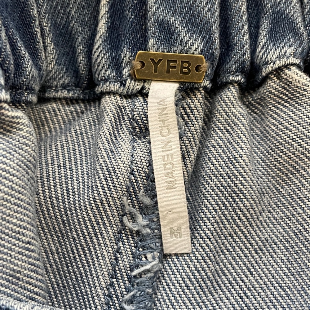 High-Rise Wide Leg Denim Pants in Blue - Picture 8 of 12